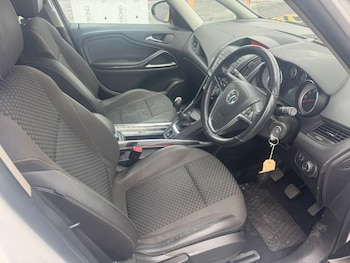 Used Vauxhall Zafira 2015 for sale - 78518461: Photo
