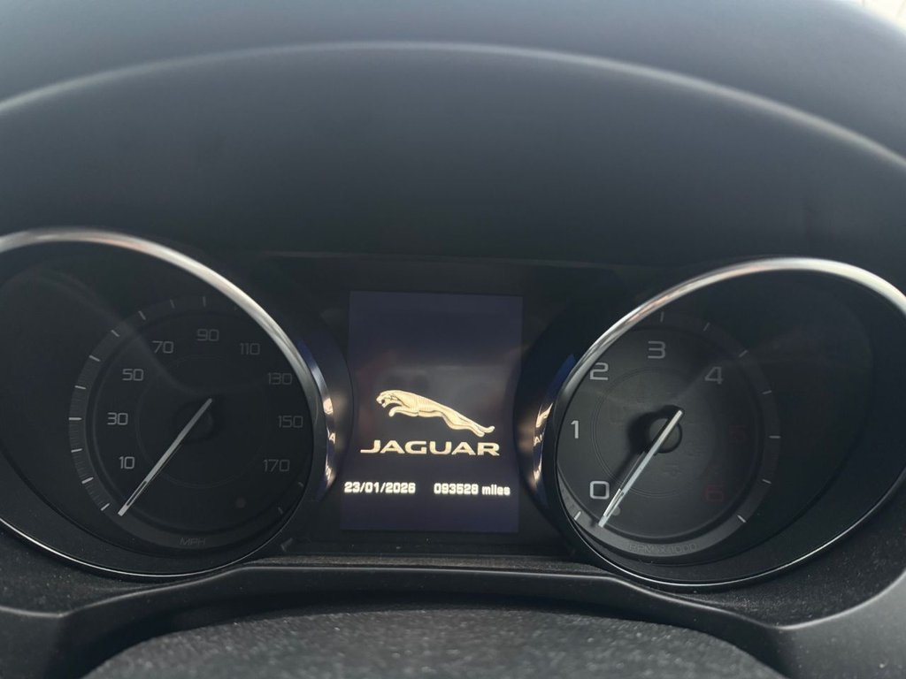 Used Jaguar XE 2015 for sale - 77571717: Photo 4