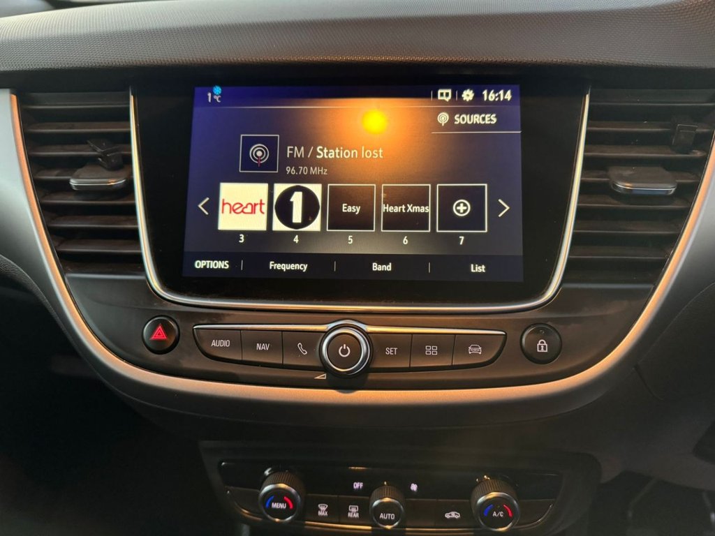 Used Vauxhall Crossland X 2018 for sale - 77122138: Photo 8