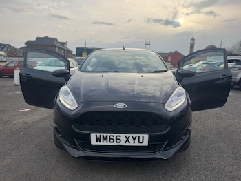 Used Ford Fiesta 2017 for sale - 77770934: Photo