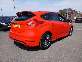 Used Ford Focus 2017 for sale - 75565076: Photo