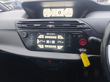 Used Citroen C4 Grand Picasso 2016 for sale - 77302522: Photo