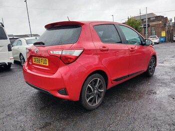 Used Toyota Yaris 2018 for sale - 75974081: Photo