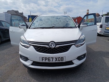 Used Vauxhall Zafira Tourer 2017 for sale - 75579621: Photo