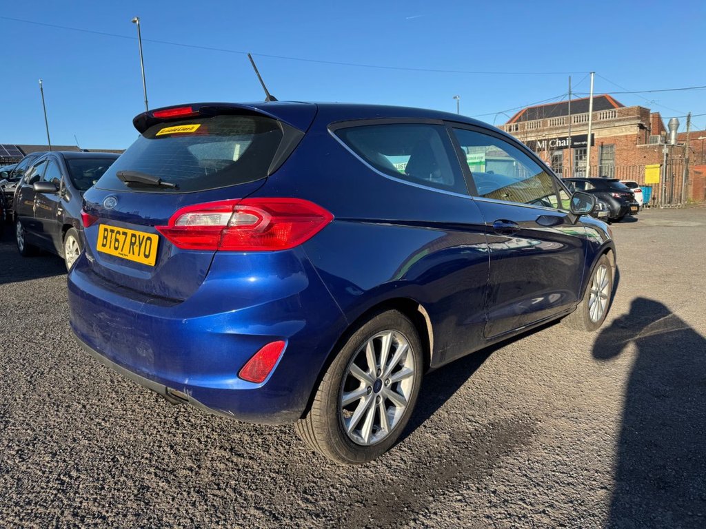 Used Ford Fiesta 2017 for sale - 76642837: Photo 2