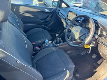 Used Ford Fiesta 2017 for sale - 76642837: Photo