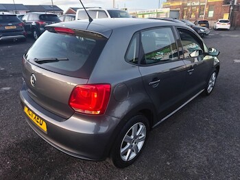 Used Volkswagen Polo 2011 for sale - 76647674: Photo