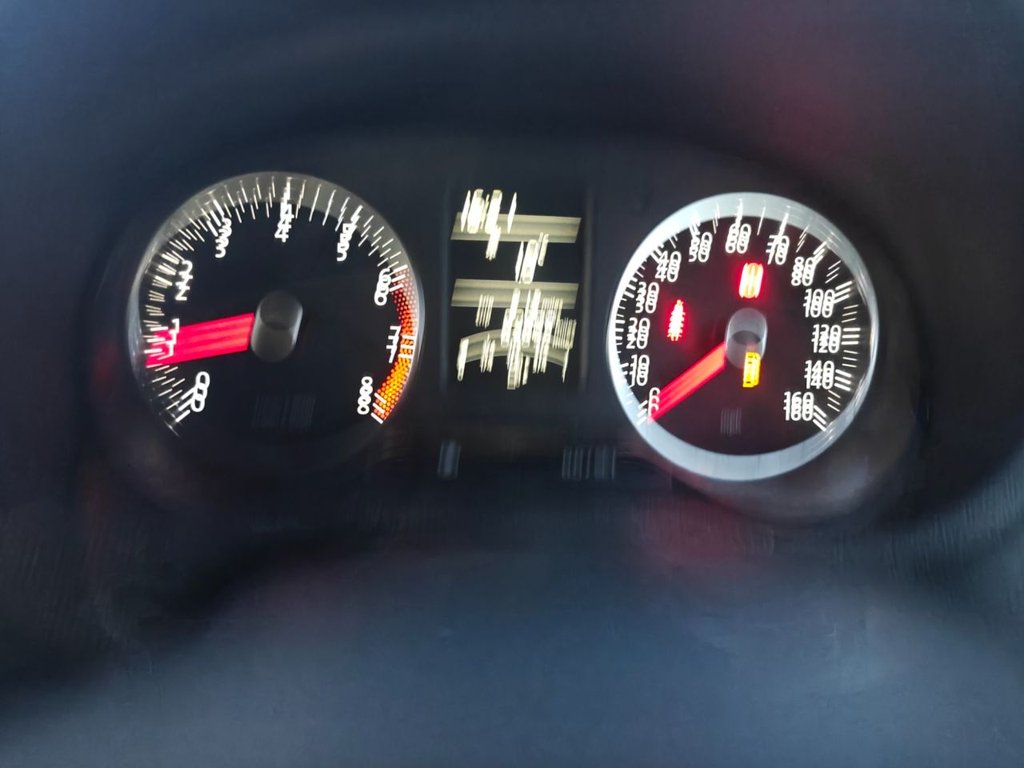 Used Volkswagen Polo 2011 for sale - 76647674: Photo 5