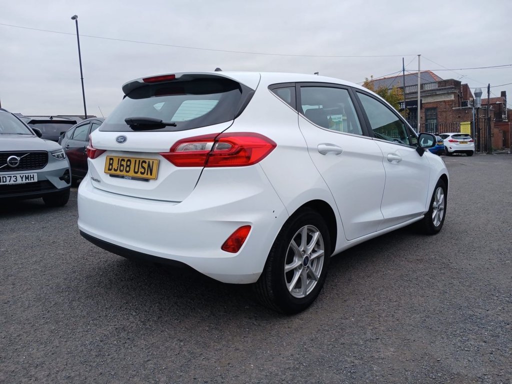Used Ford Fiesta 2018 for sale - 76304070: Photo 2