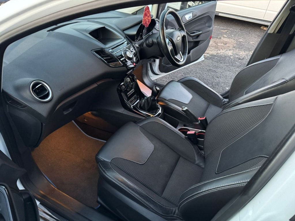 Used Ford Fiesta 2016 for sale - 76647676: Photo 9