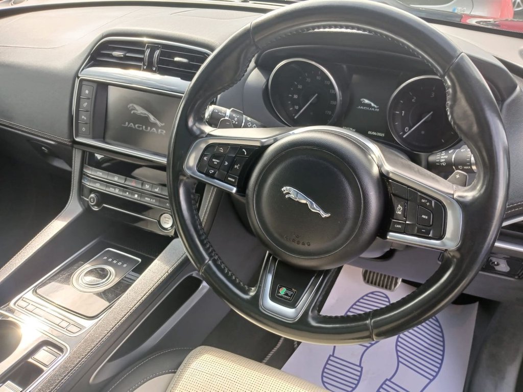 Used Jaguar F-Pace 2016 for sale - 77096313: Photo 9
