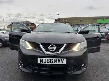 Used Nissan Qashqai 2016 for sale - 76841343: Photo