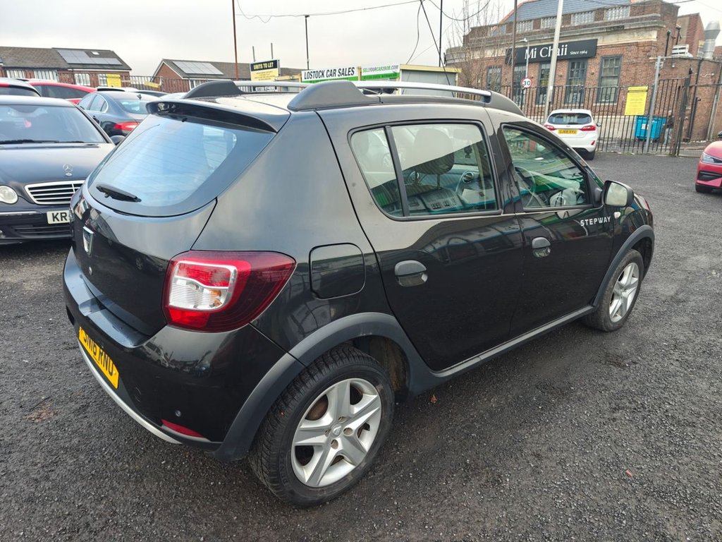 Used Dacia Sandero Stepway 2016 for sale - 77269179: Photo 2