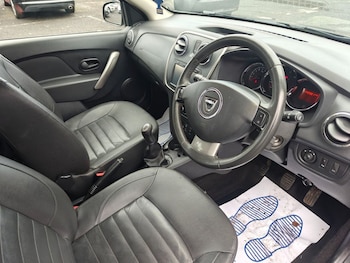 Used Dacia Sandero Stepway 2016 for sale - 77269179: Photo