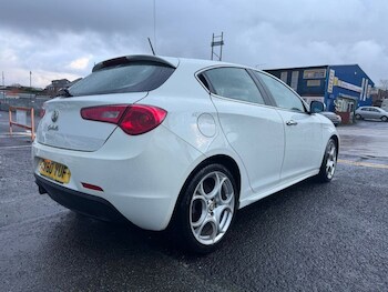 Used Alfa Romeo Giulietta 2010 for sale - 76610254: Photo