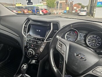 Used Hyundai Santa Fe 2016 for sale - 75947640: Photo