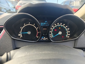 Used Ford Fiesta 2014 for sale - 76523323: Photo