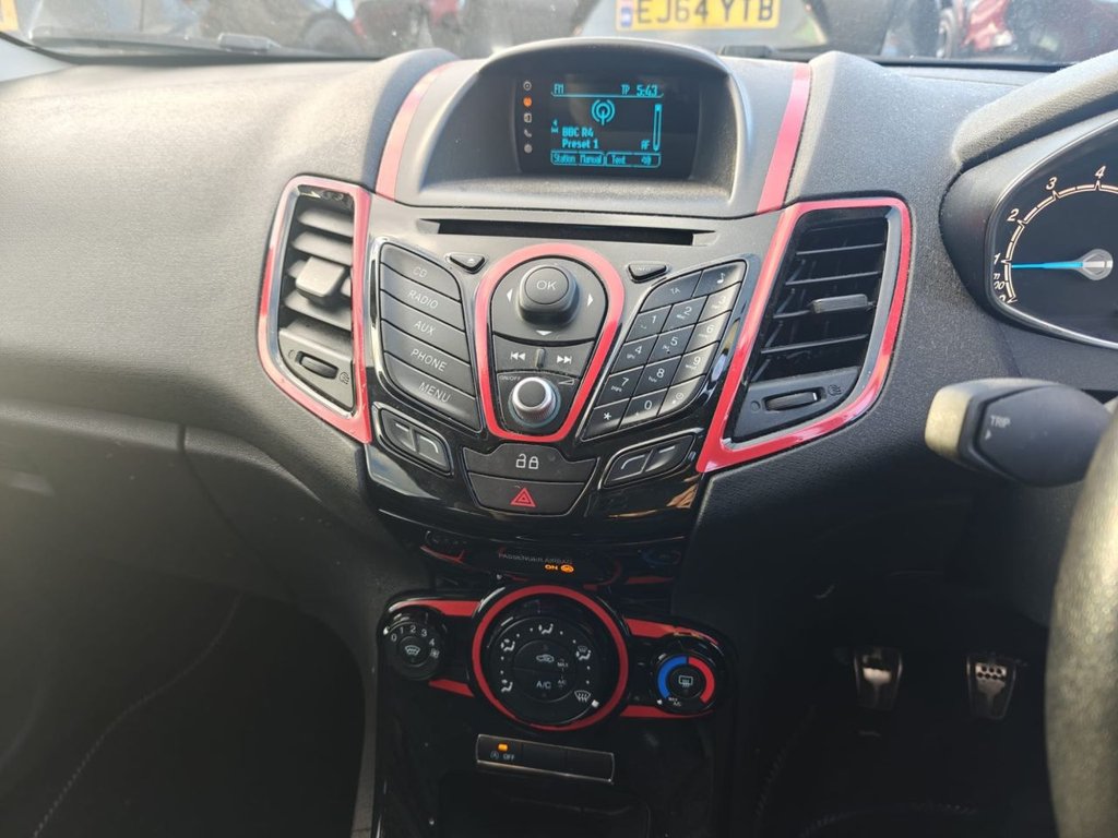 Used Ford Fiesta 2014 for sale - 76523323: Photo 4