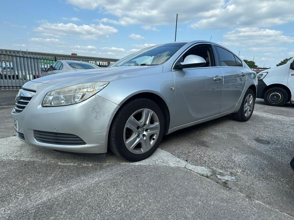 Vauxhall Insignia 2010 (10) - 2.0 CDTi Exclusiv 5dr - Image 11