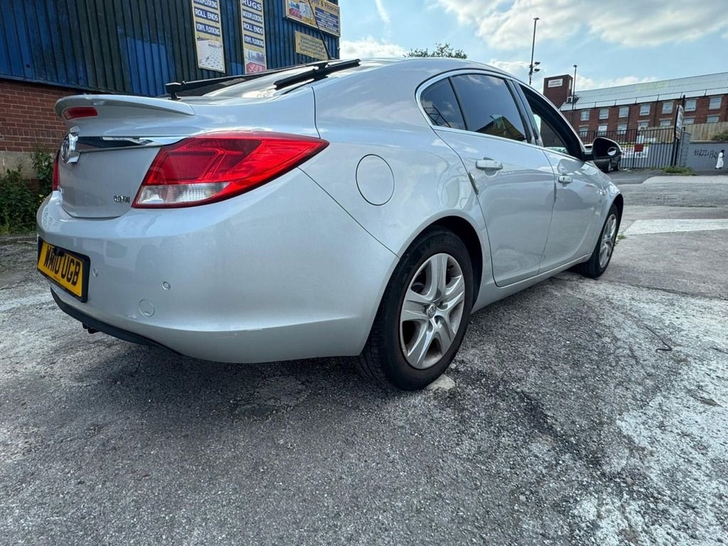 Vauxhall Insignia 2010 (10) - 2.0 CDTi Exclusiv 5dr - Image 2