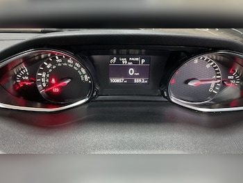 Used Peugeot 308 2017 for sale - 76552056: Photo