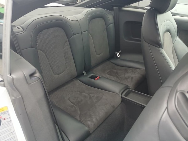 Used Audi TT 2010 for sale - 76202890: Photo 6