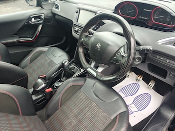 Used Peugeot 2008 2017 for sale - 78246636: Photo