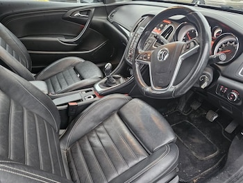 Used Vauxhall Cascada 2015 for sale - 77167247: Photo