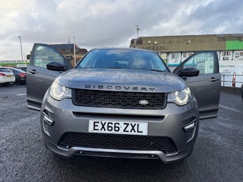 Used Land Rover Discovery Sport 2016 for sale - 76686569: Photo