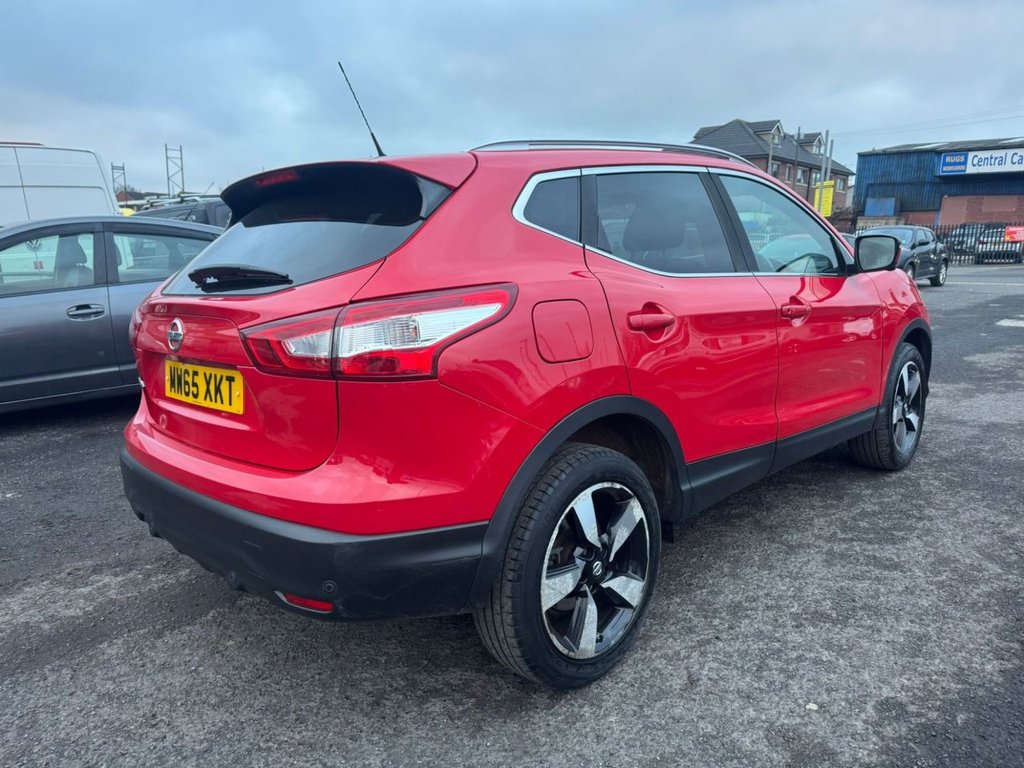 Used Nissan Qashqai 2015 for sale - 77372833: Photo 2