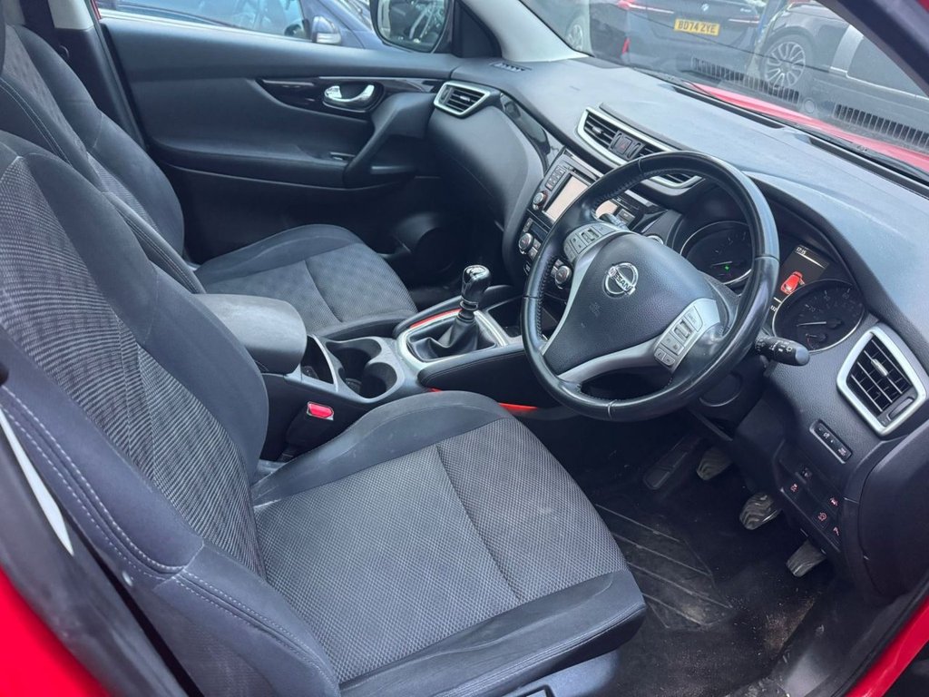 Used Nissan Qashqai 2015 for sale - 77372833: Photo 4
