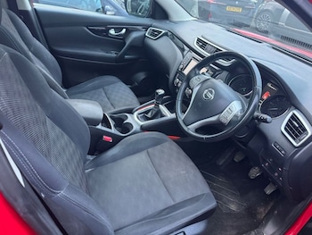 Used Nissan Qashqai 2015 for sale - 77372833: Photo
