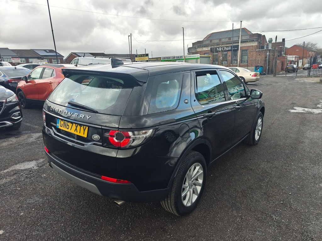 Used Land Rover Discovery Sport 2017 for sale - 78056307: Photo 2