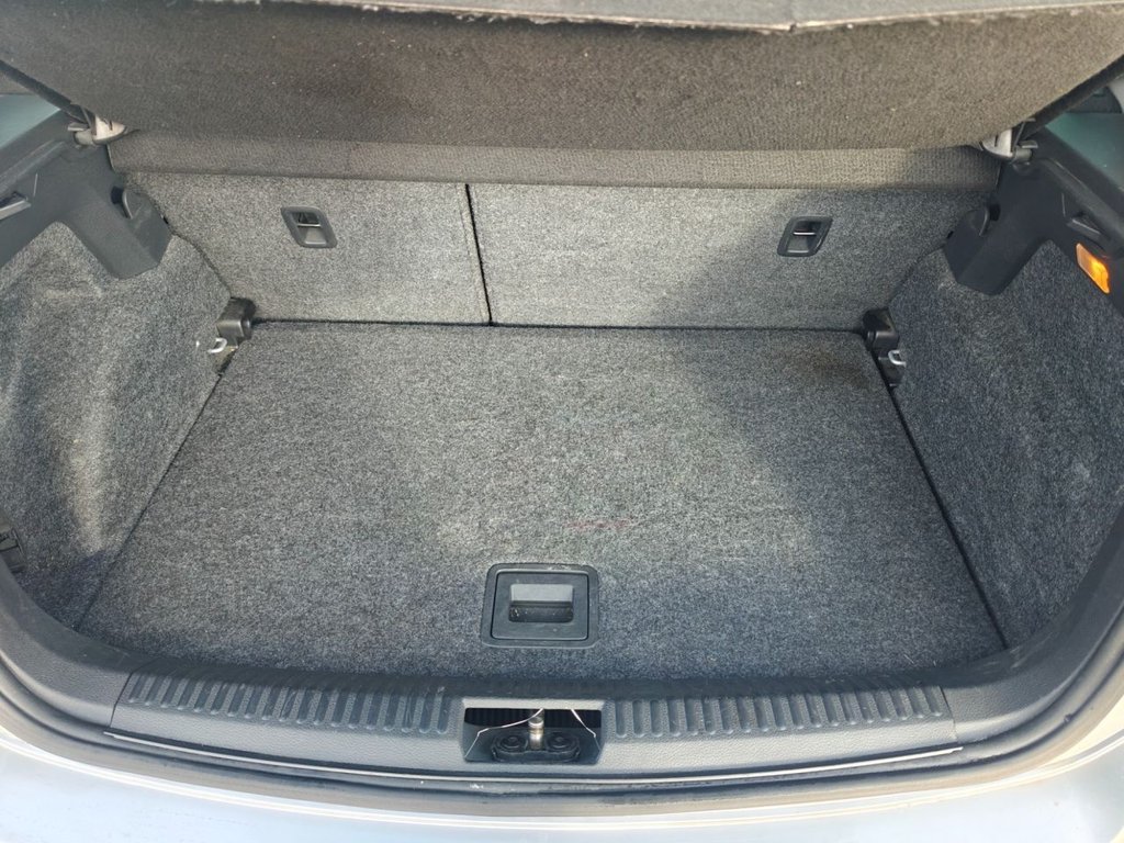 Used Volkswagen Polo 2012 for sale - 77315994: Photo 10