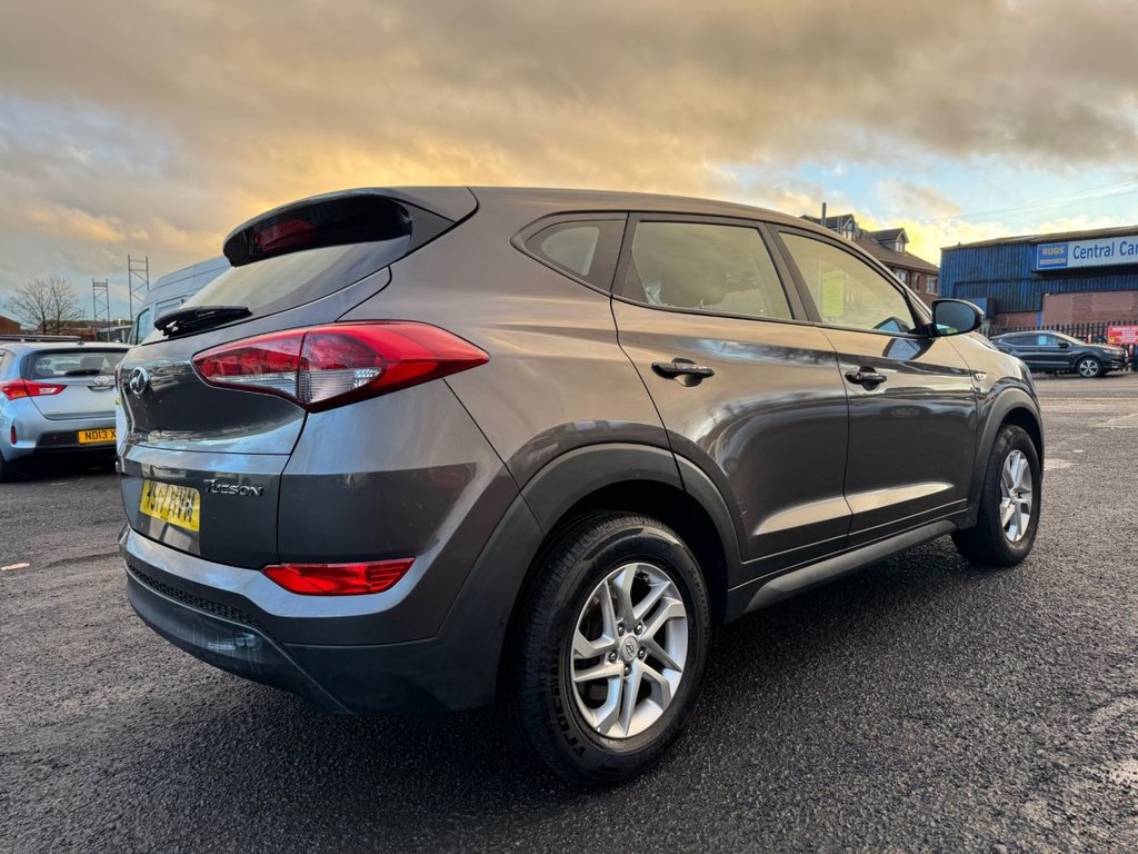Used Hyundai TUCSON 2017 for sale - 76739878: Photo 2