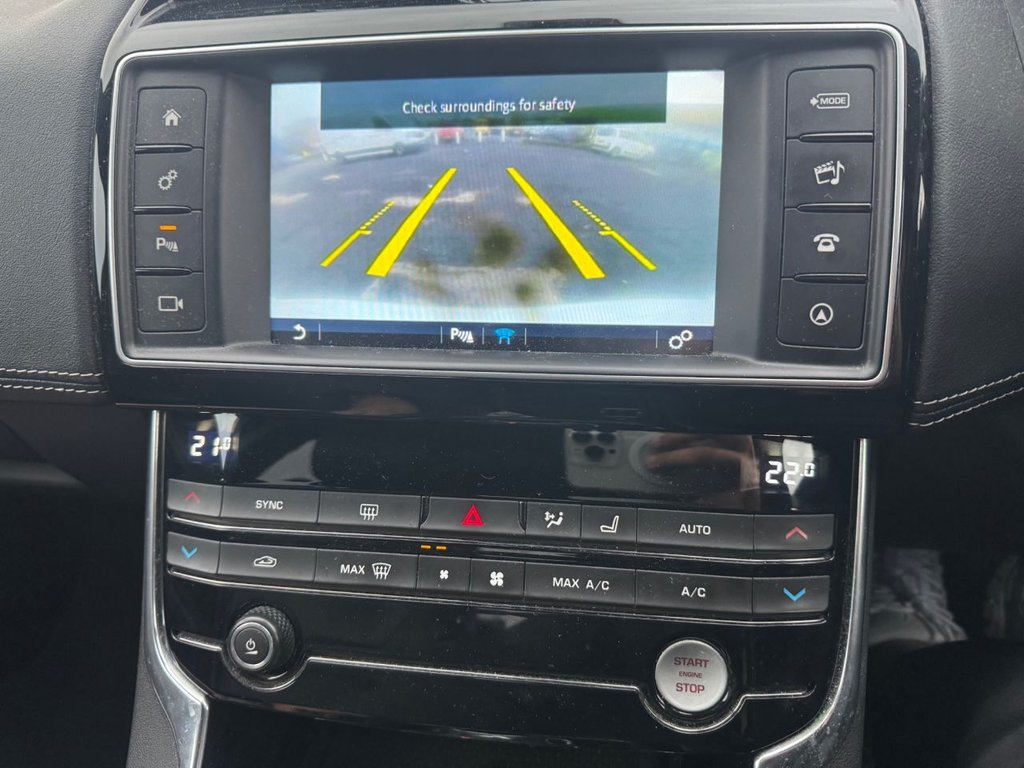 Used Jaguar XE 2015 for sale - 77302715: Photo 11