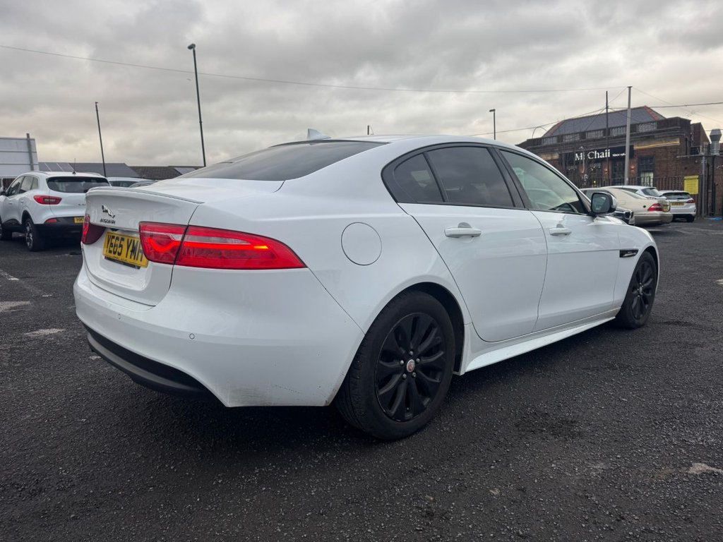 Used Jaguar XE 2015 for sale - 77302715: Photo 2