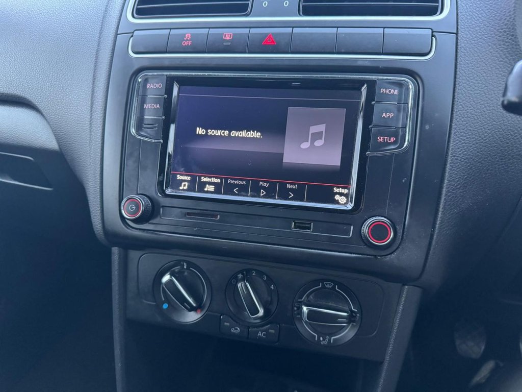 Used Volkswagen Polo 2011 for sale - 77153190: Photo 11