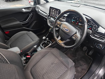 Used Ford Fiesta 2018 for sale - 76563326: Photo