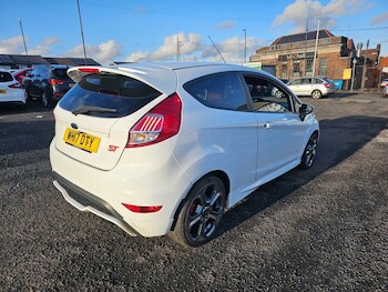 Used Ford Fiesta 2017 for sale - 76523314: Photo