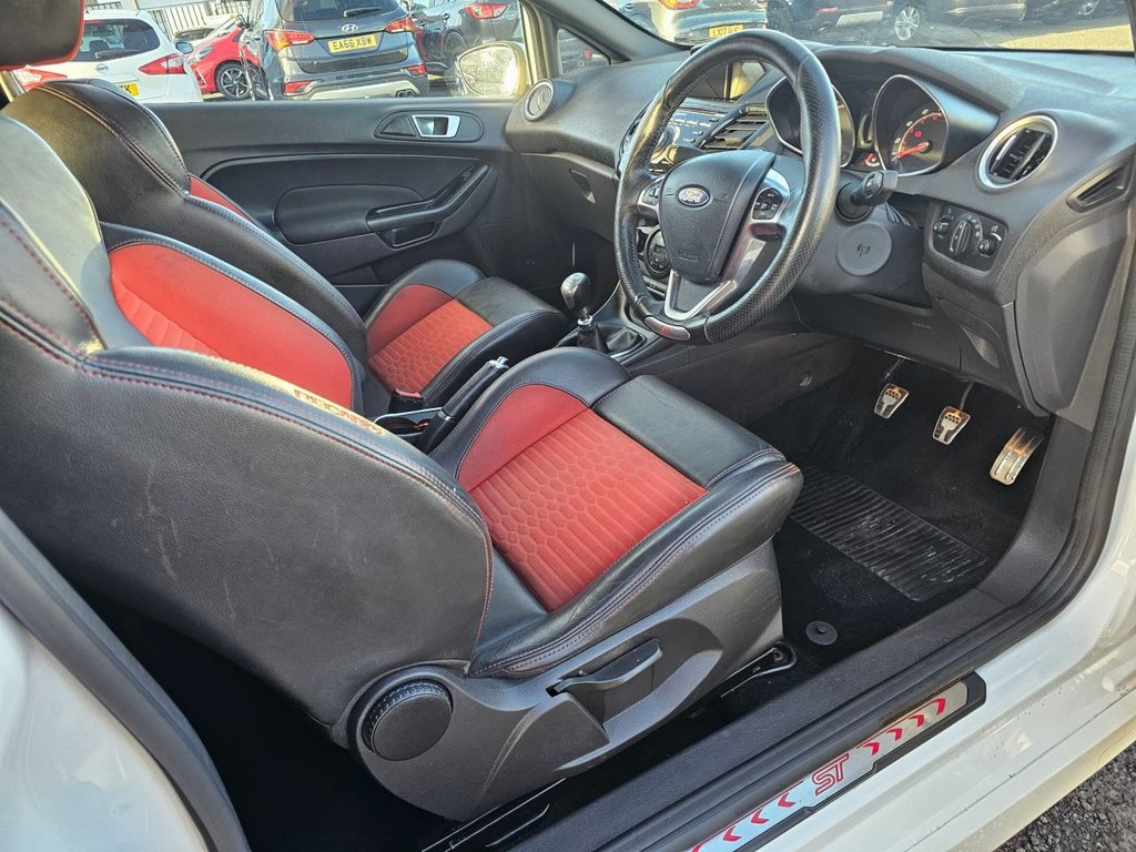 Used Ford Fiesta 2017 for sale - 76523314: Photo 8