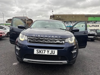 Used Land Rover Discovery Sport 2017 for sale - 76430392: Photo