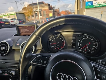 Used Audi A1 2010 for sale - 76445711: Photo