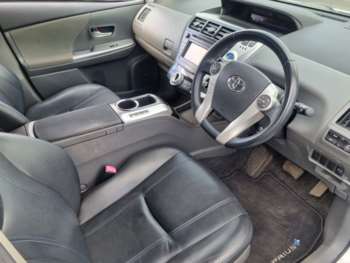 Used Toyota Prius+ 2013 for sale - 74801013: Photo