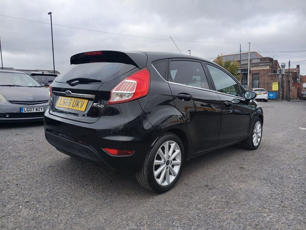 Used Ford Fiesta 2016 for sale - 76267392: Photo 2
