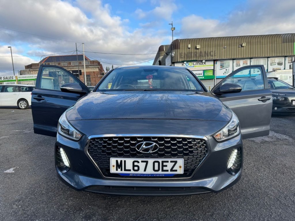Used Hyundai i30 2017 for sale - 77056413: Photo 3