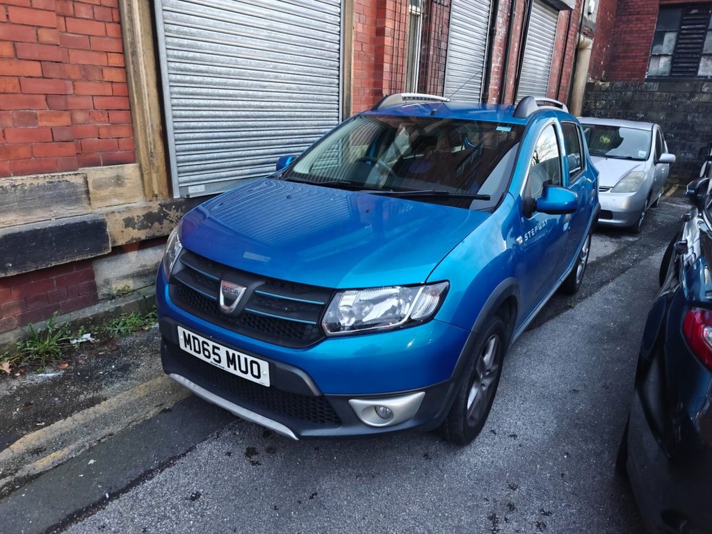 Used Dacia Sandero Stepway 2015 for sale - 76788033: Photo 2