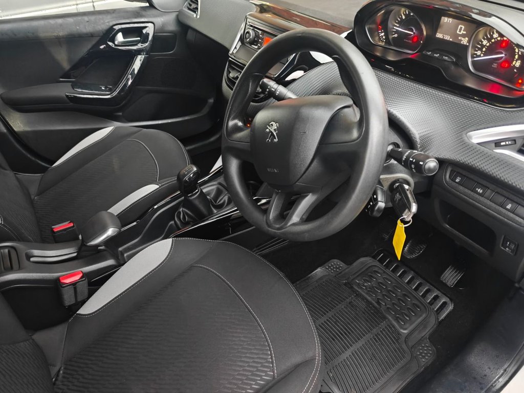 Used Peugeot 2008 2017 for sale - 76986452: Photo 4