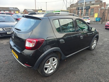 Used Dacia Sandero Stepway 2016 for sale - 76803705: Photo