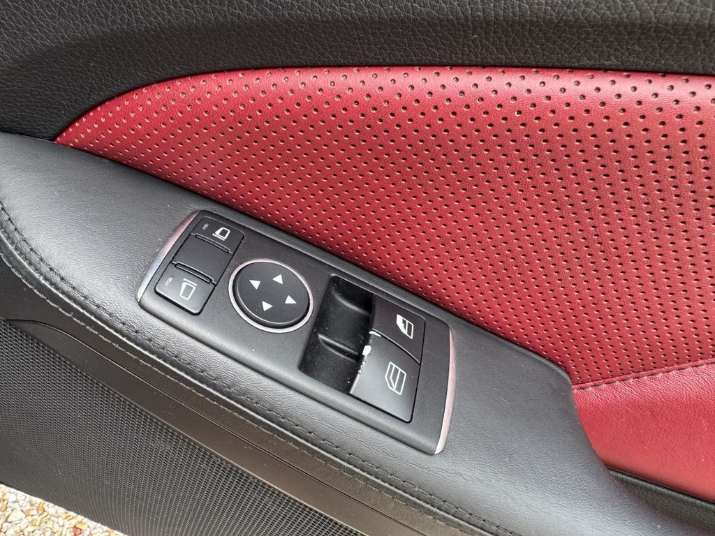 Used Mercedes-Benz SLK 2012 for sale - 76710929: Photo 34